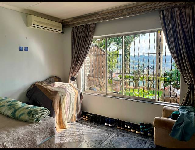 4 BEDROOM HOUSE FOR SALE IN WYEBANK